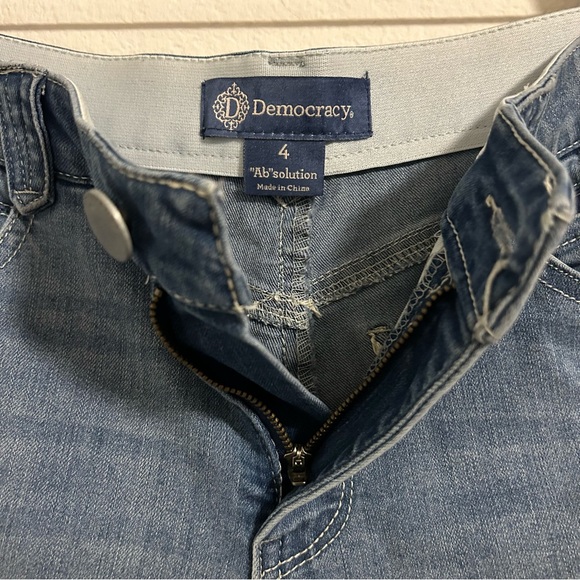 Democracy Ab Solution Shorts Women’s 4 Jean Bermuda Stretch Denim Preppy Classic - Picture 3 of 13